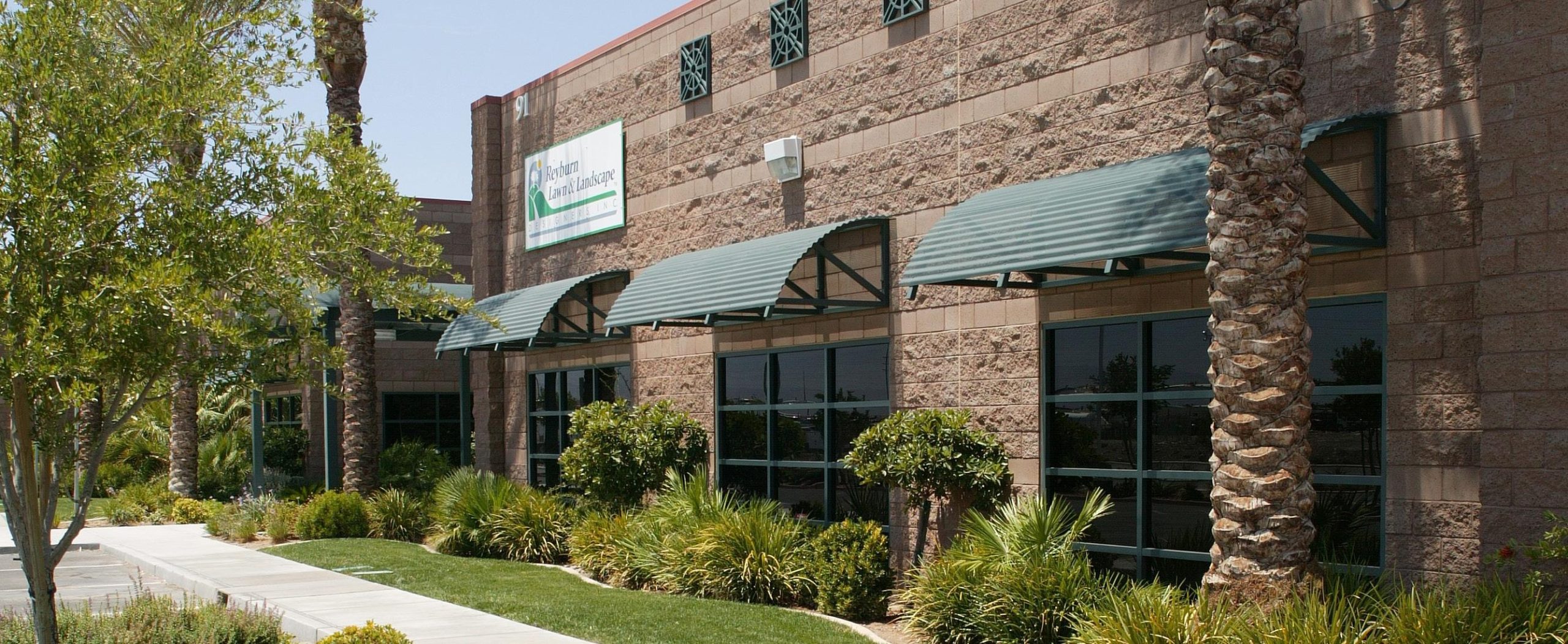 Reyburn Lawn and Landscape